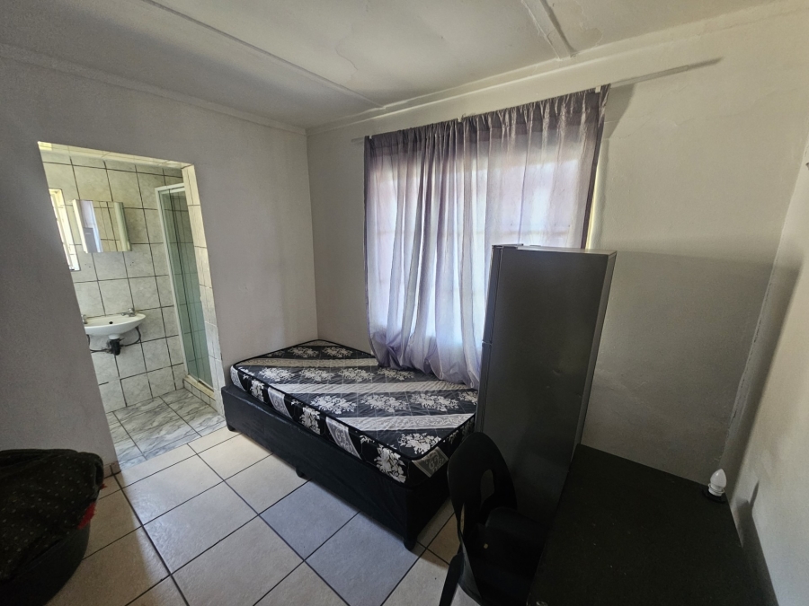 10 Bedroom Property for Sale in Brandwag Free State